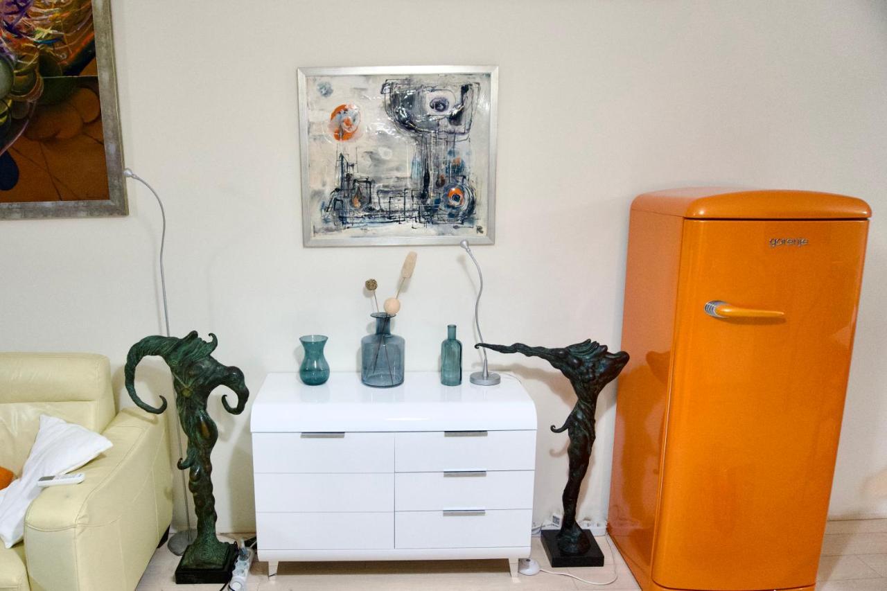 Panoramic Art Apartment With Jacuzzi Balatonlelle Bagian luar foto