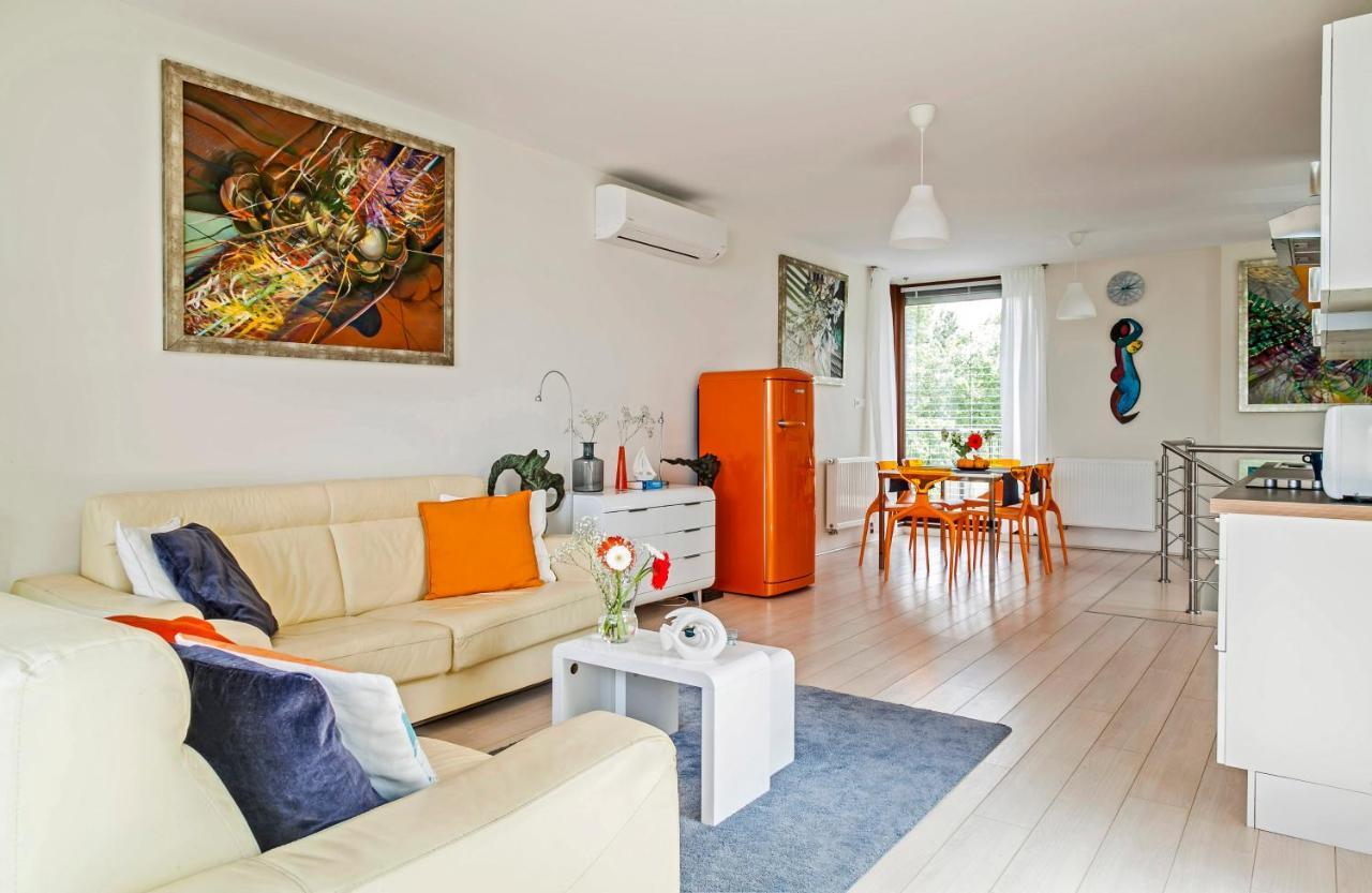 Panoramic Art Apartment With Jacuzzi Balatonlelle Bagian luar foto