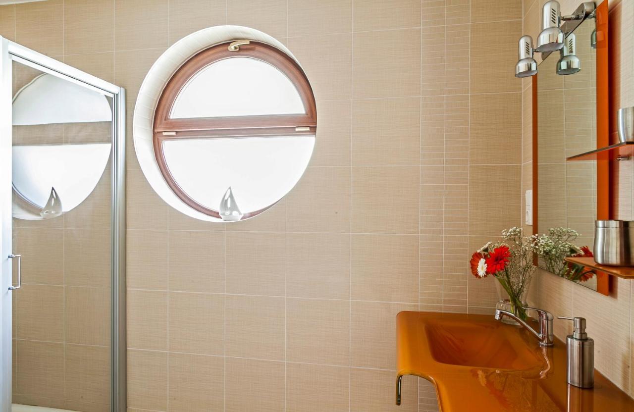 Panoramic Art Apartment With Jacuzzi Balatonlelle Bagian luar foto